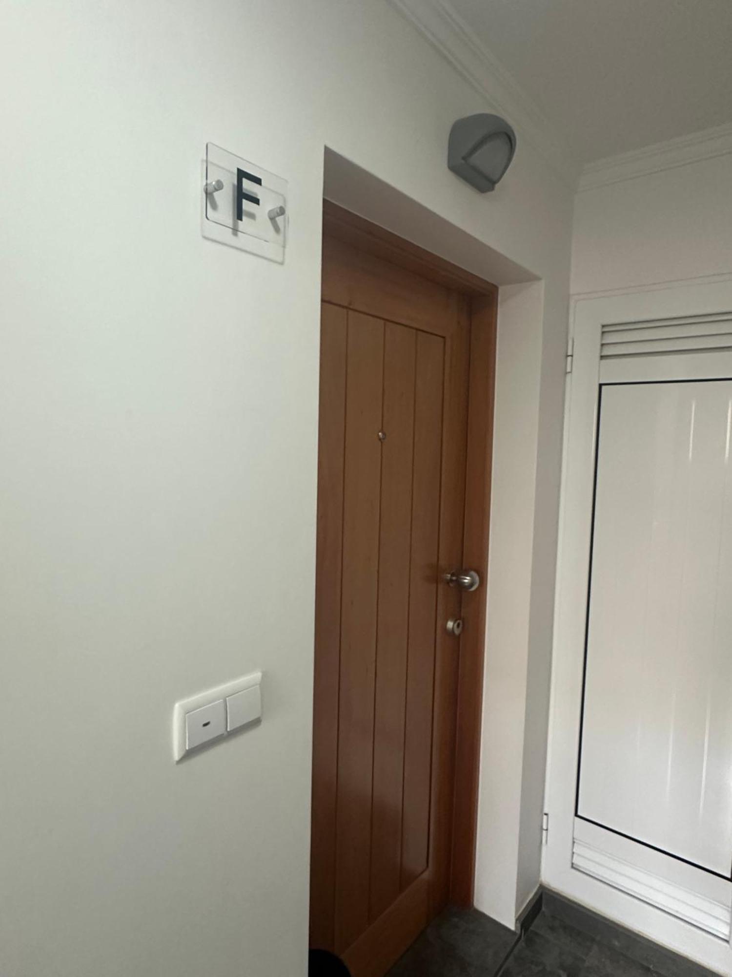 Nice And Modern Flat Near Airport Санта Крус Екстериор снимка
